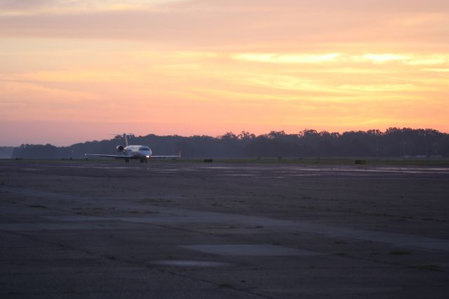 Canadair Regional Jet CRJ-200 (N447CA)