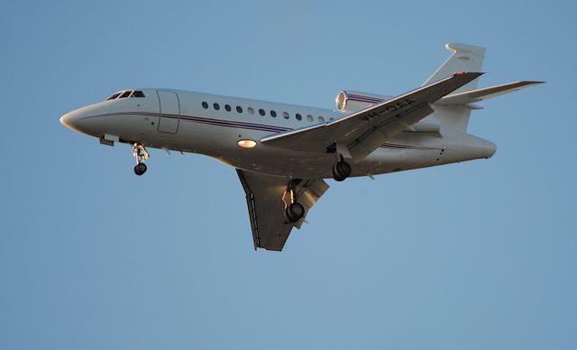 Dassault Falcon 900 (VH-OAA)