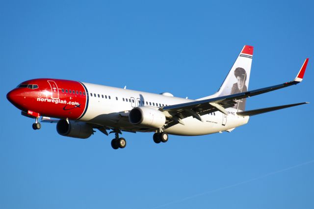 Boeing 737-800 (LN-NIC)