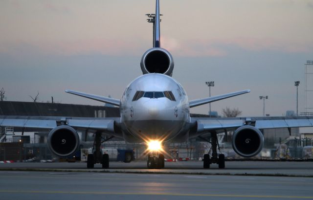 Boeing MD-11 (D-ALCF)