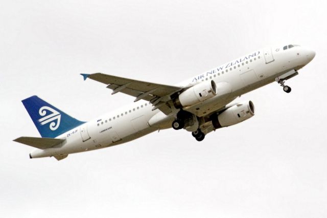 Airbus A320 (ZK-OJF) - Getting airborne off runway 23 and heading home to Auckland, New Zealand on the last day of the Australian summer. Thursday 28th February 2013.