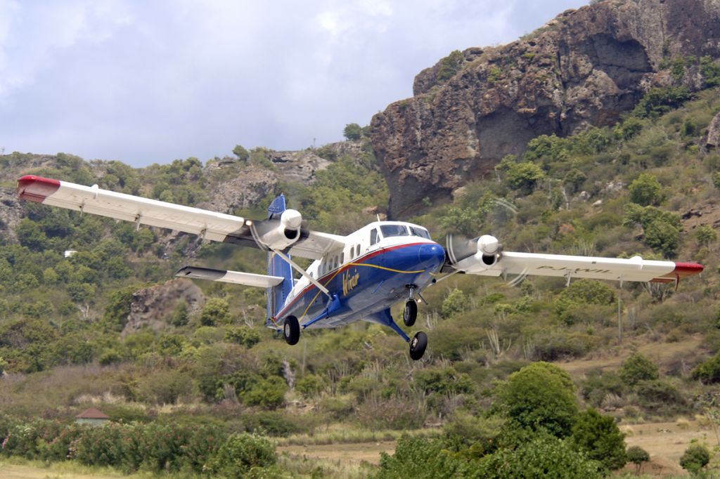 De Havilland Canada Twin Otter (PJ-WIL) - Lima heads back to SXM from Barts.