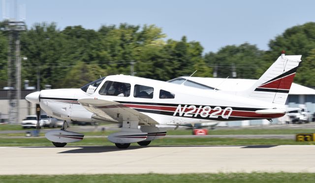 Piper Cherokee (N2182Q) - Airventure 2017