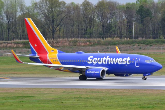 Boeing 737-700 (N764SW) - Lined-up to depart 18C at KCLT - 4/7/18