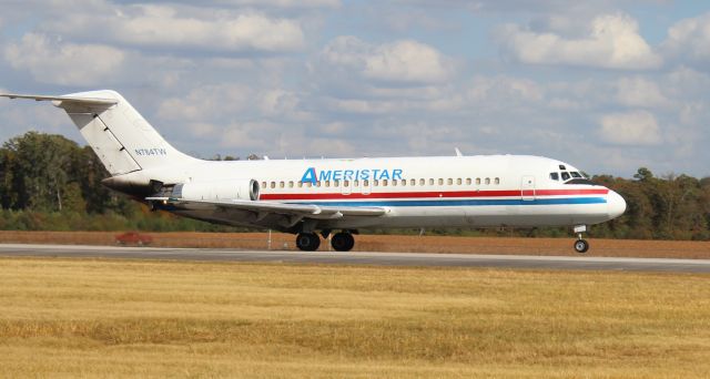 Douglas DC-9-10 (N784TW) - A McDonnell Douglas DC-9-15F freighter, rolling down Runway 18 after touching down at Pryor Field Regional Airport, Decatur, AL - October 17, 2016.