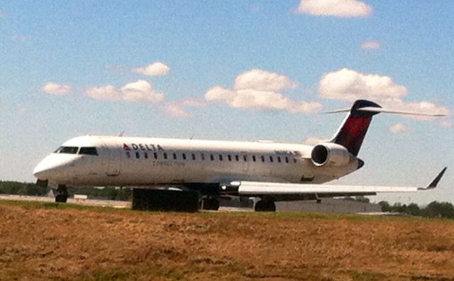 Canadair Regional Jet CRJ-700 (N659CA)