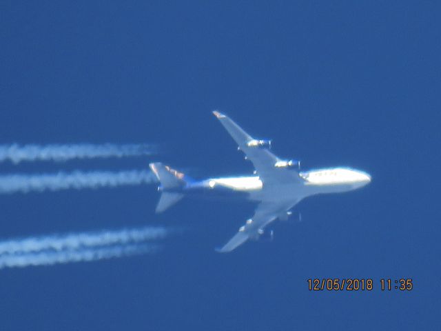 Boeing 747-400 (N485MC)