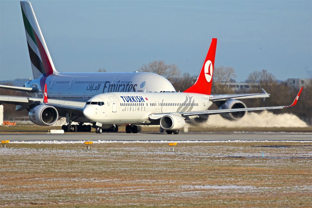 Boeing 737-800 (TC-JFC)