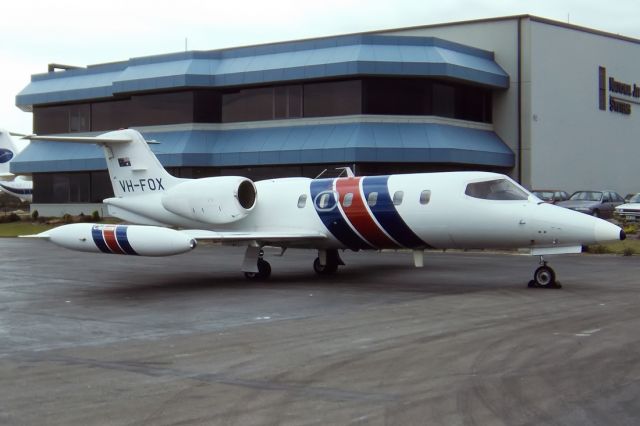 COMMONWEALTH (1) Winjeel (VH-FOX) - GATES LEARJET 35 - REG : VH-FOX (CN 35A/427) - WEST BEACH ADELAIDE SA. AUSTRALIA - YPAD (8/11/1992) 35MM SLIDE SCANNED AT 6400DPI