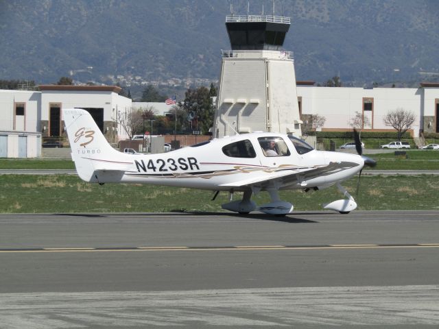 Cirrus SR-22 (N423SR) - Taxiing to parking