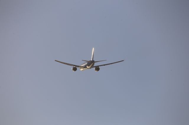 BOEING 777-300ER (G-STBO)