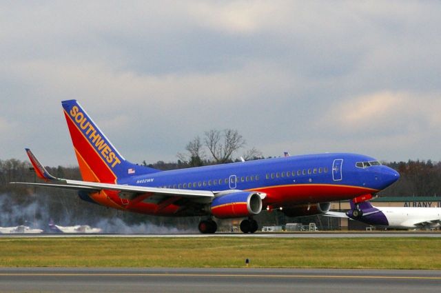 Boeing 737-700 (N402WN) - RWY 19 11/13/11