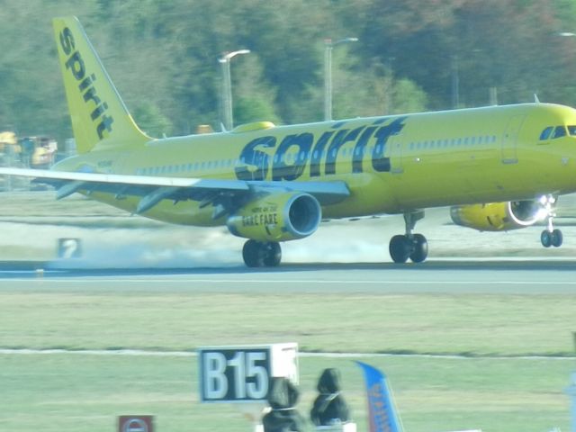 Airbus A321 (N684NK) - A Spirit Airlines Airbus A321-231 Touches Down On Runway 33 Left