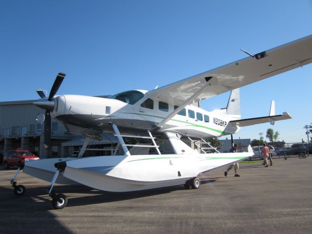 Cessna Caravan (N208KP) - 2013 Cessna 208 Caravan on new 8750 floats!   Great Aircraft!
