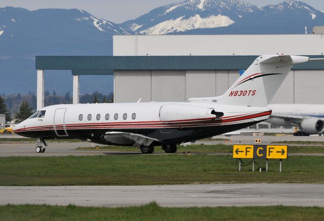 Hawker Beechcraft 4000 (N830TS)