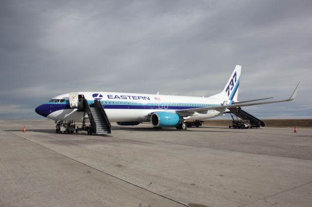 Boeing 737-800 (N280EA) - Waiting for Bernie Sanders to take him to Las Vegas.