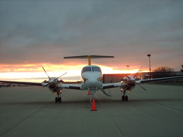 Beechcraft Super King Air 200 —