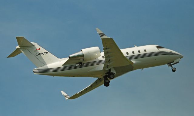 Canadair Challenger (C-GKTO)