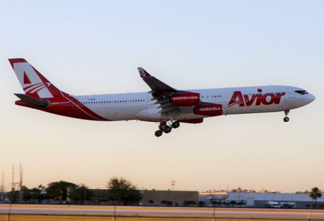 Airbus A340-300 (YV-3292)