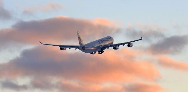 Airbus A340-300 (OH-LQC)