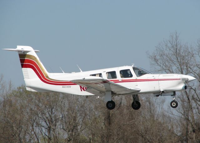 Piper Saratoga (N633CB) - About to touch down at the Downtown Shreveport airport.