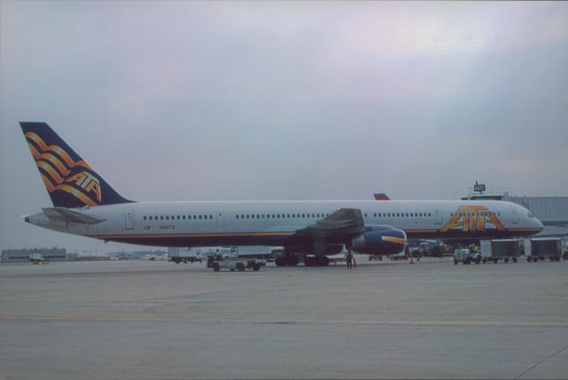 BOEING 757-300 (N561TZ)
