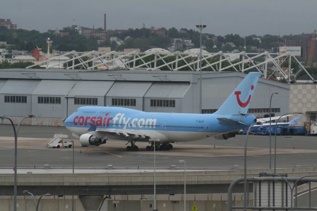 Boeing 747-400 (F-HLOV)