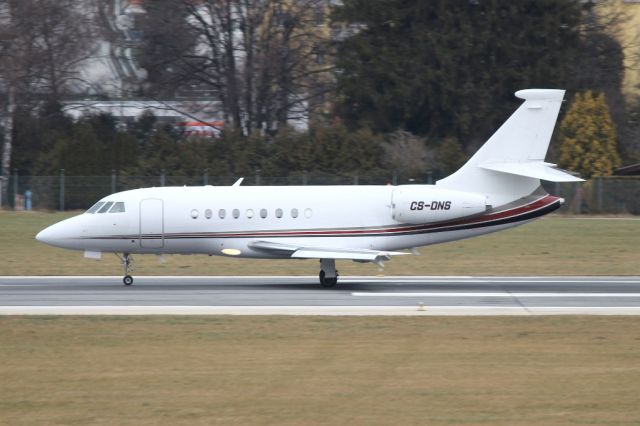 Dassault Falcon 2000 (CS-DNS)