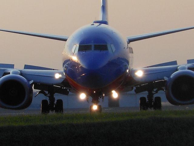 Boeing 737-700 (N422WN) - 2002 737-7H4 