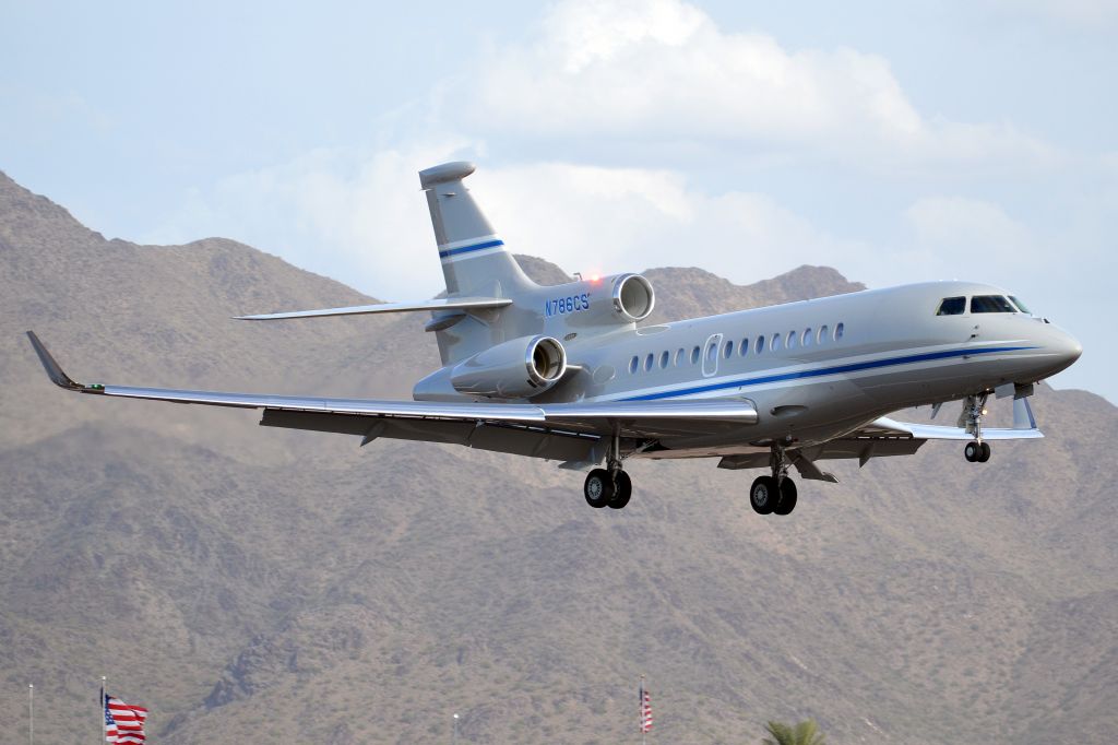 Dassault Falcon 7X (N786CS)