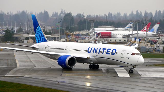 Boeing 787-9 Dreamliner (N29975) - UAL2685 taxis onto Rwy 16R for a flight to KORD on 2.11.20. (ln 960 / cn 66134).