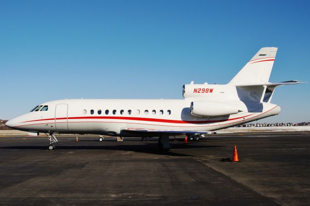 Dassault Falcon 900 (N298W) - Ice cold out on 01/03/13