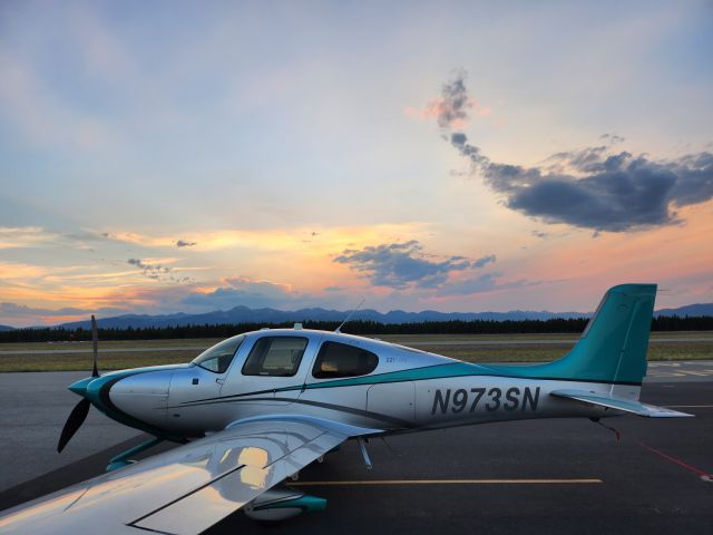 Cirrus SR-22 (N973SN)