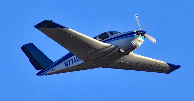 Beechcraft 35 Bonanza (N774DF) - N774DF Beech S35 Bonanza s/n D-7395 - MFR Year 1964br /North Las Vegas Airport  KVGTbr /Photo: TDelCorobr /February 5, 2025