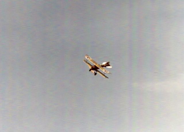 — — - Old Rhinebeck Aerodrome