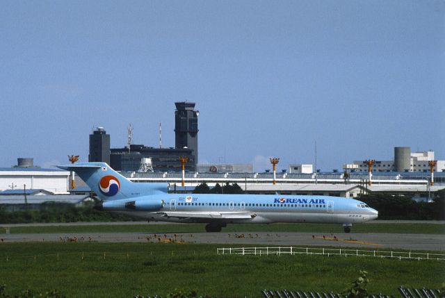 Boeing 727-100 (HL7367) - Departure at Narita Intl Airport Rwy16 on 1986/08/16