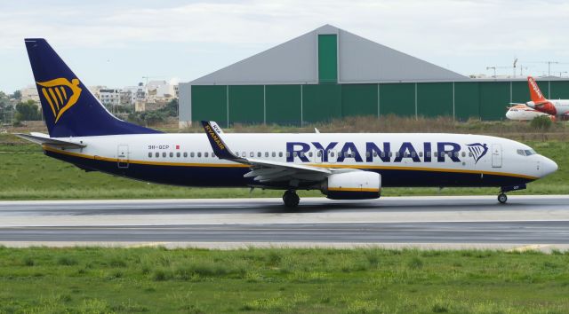 Boeing 737-800 (9H-QCP) - On landing 