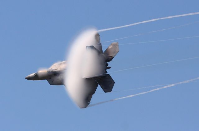 Lockheed F-22 Raptor (N04071) - F-22 Raptor creating lots of Vapor at the NAS Oceana Airshow