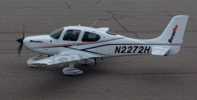 Cirrus SR-20 (N2272H)