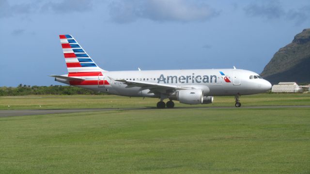 Airbus A319 (N723UW)