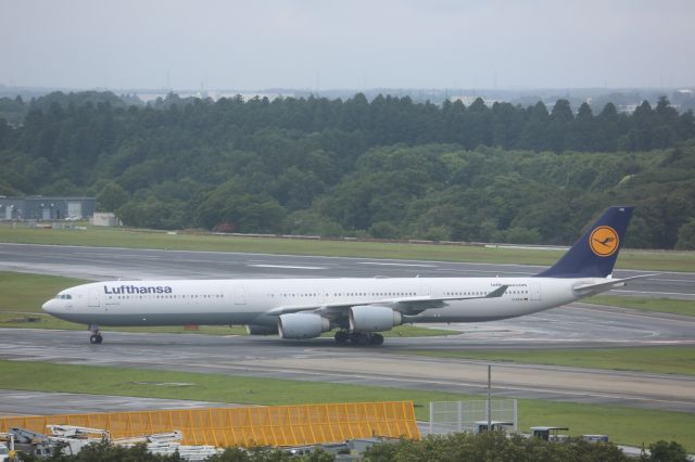 Airbus A340-600 (D-AIHX)