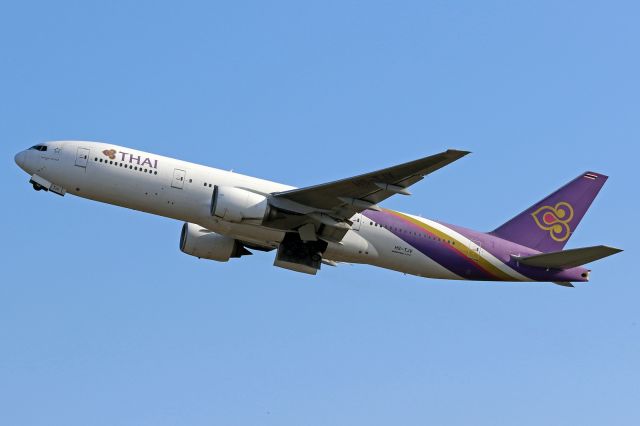 Boeing 777-200 (HS-TJV)