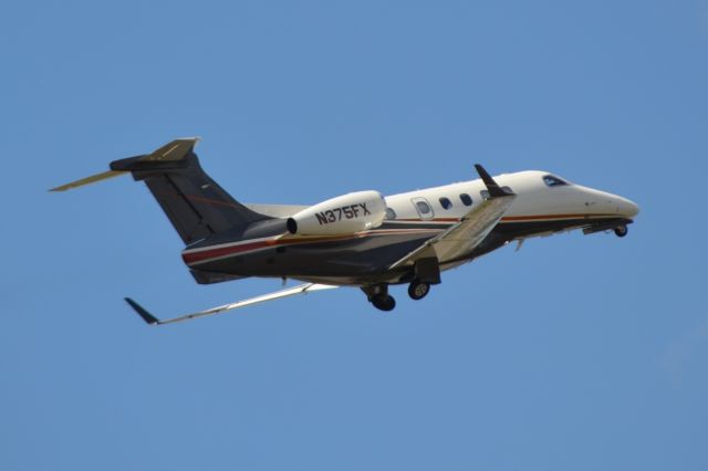 Embraer Phenom 300 (N375FX) - FLEXJET departing KCLT - 5/6/21