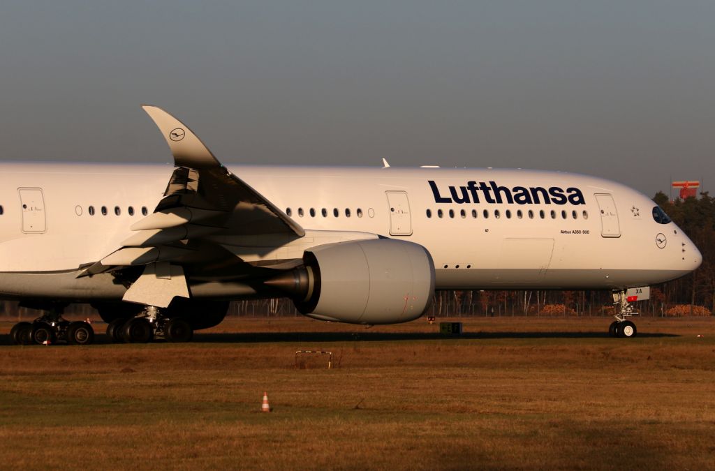 Airbus A350-900 (D-AIXA)