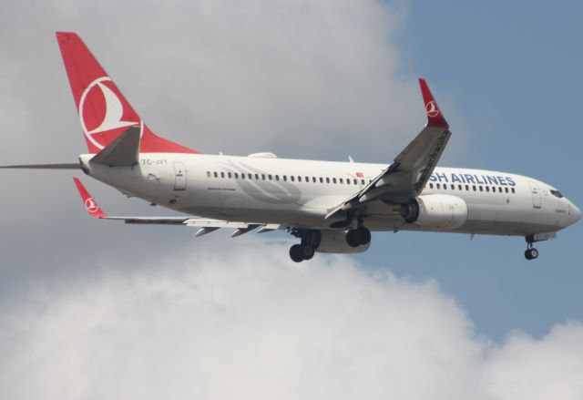 Boeing 737-800 (TC-JVT)
