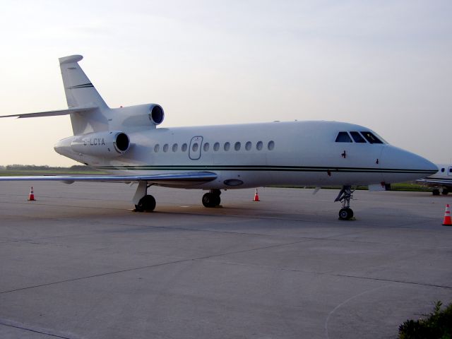 Dassault Falcon 900 (G-LCYA)