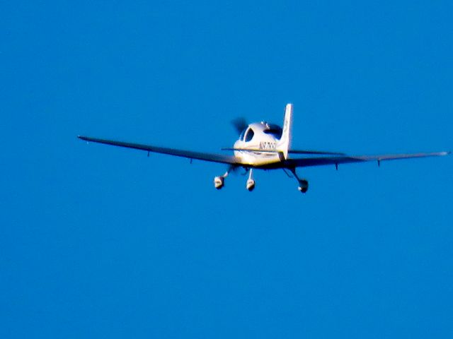 Cirrus SR-22 (N8765V)