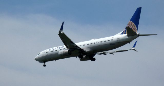 Boeing 737-900 (N66808) - El ultimo es este Boeing 737-924ER de United Airlines 2013 en el verano de 2021.