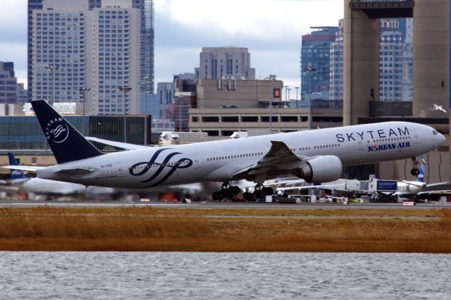 BOEING 777-300ER (HL7783) - Korean Air B777-300 in Skyteam livery departing Boston Logan for Incheon on 12/19/21.