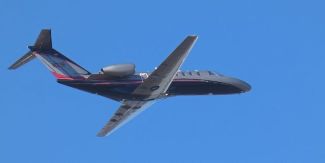 Cessna Citation CJ3 (N71F) - Shortly after departure is this 2005 Cessna 525B Citation CJ3 in the Autumn of 2024.